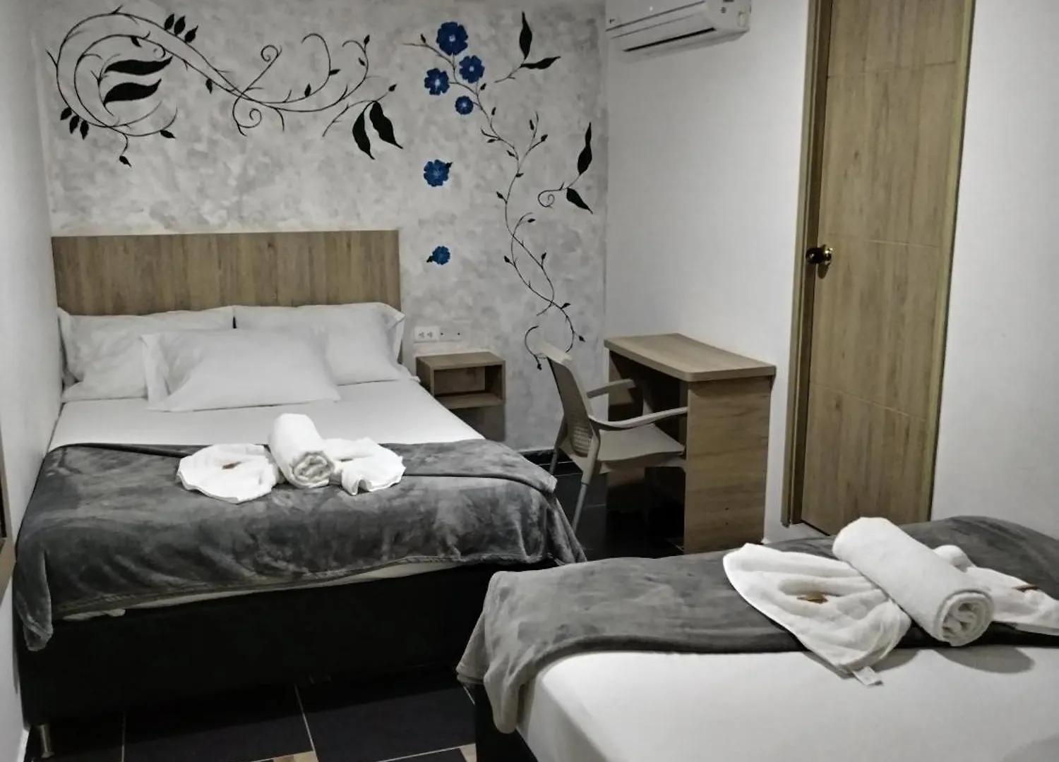 Hotel Colores Boutique Medellín 4*,