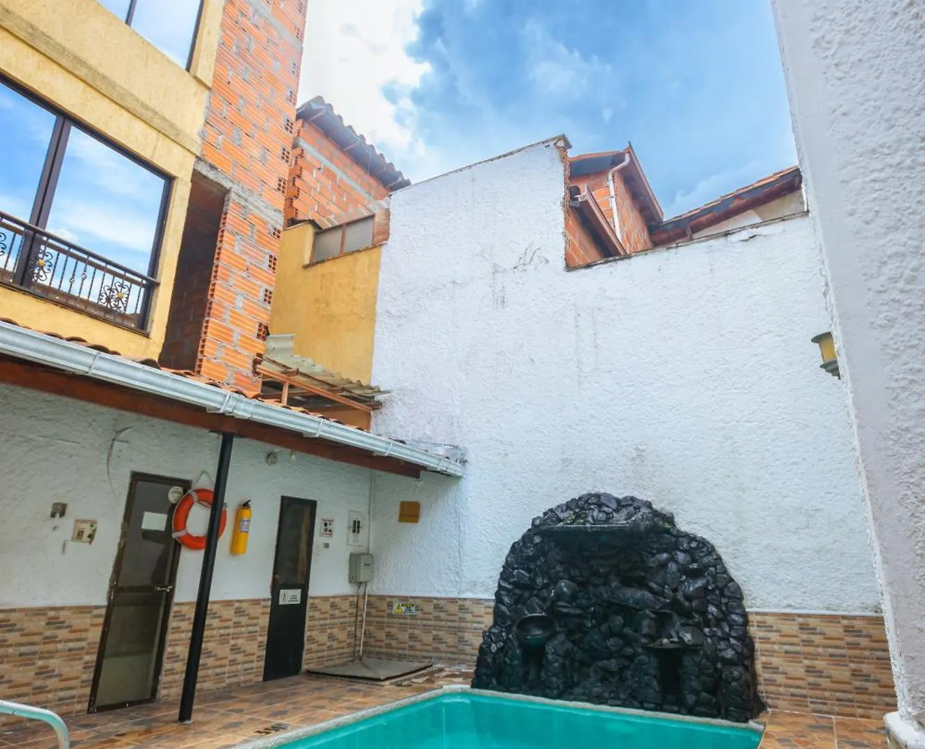 Hotel Colores Boutique Medellín 4*,