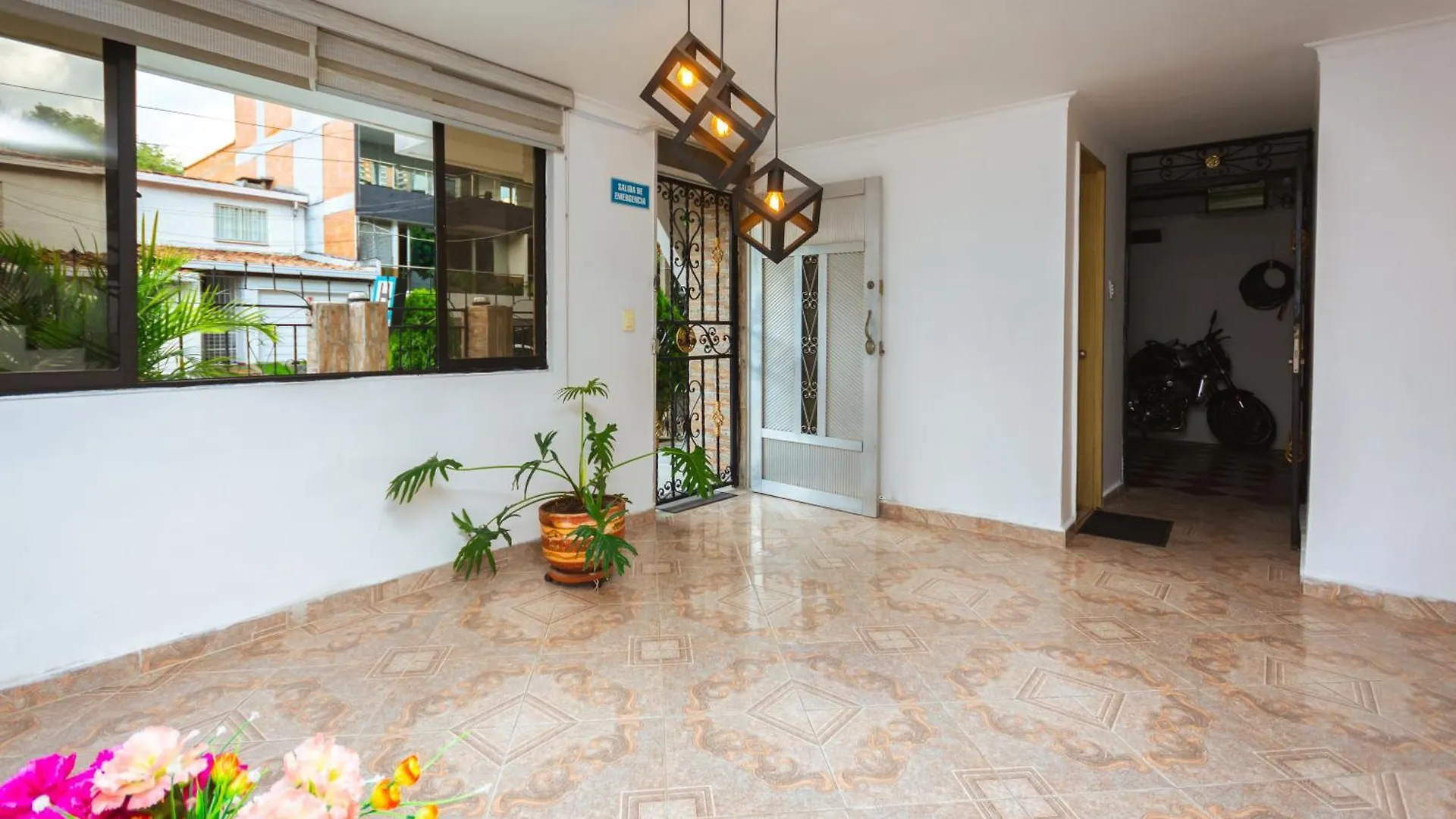 Hotel Colores Boutique 메딜린