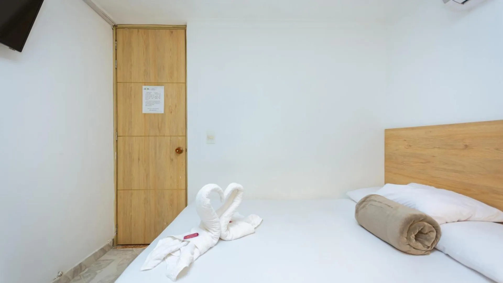 Hotel Colores Boutique 메딜린 4*,  콜롬비아