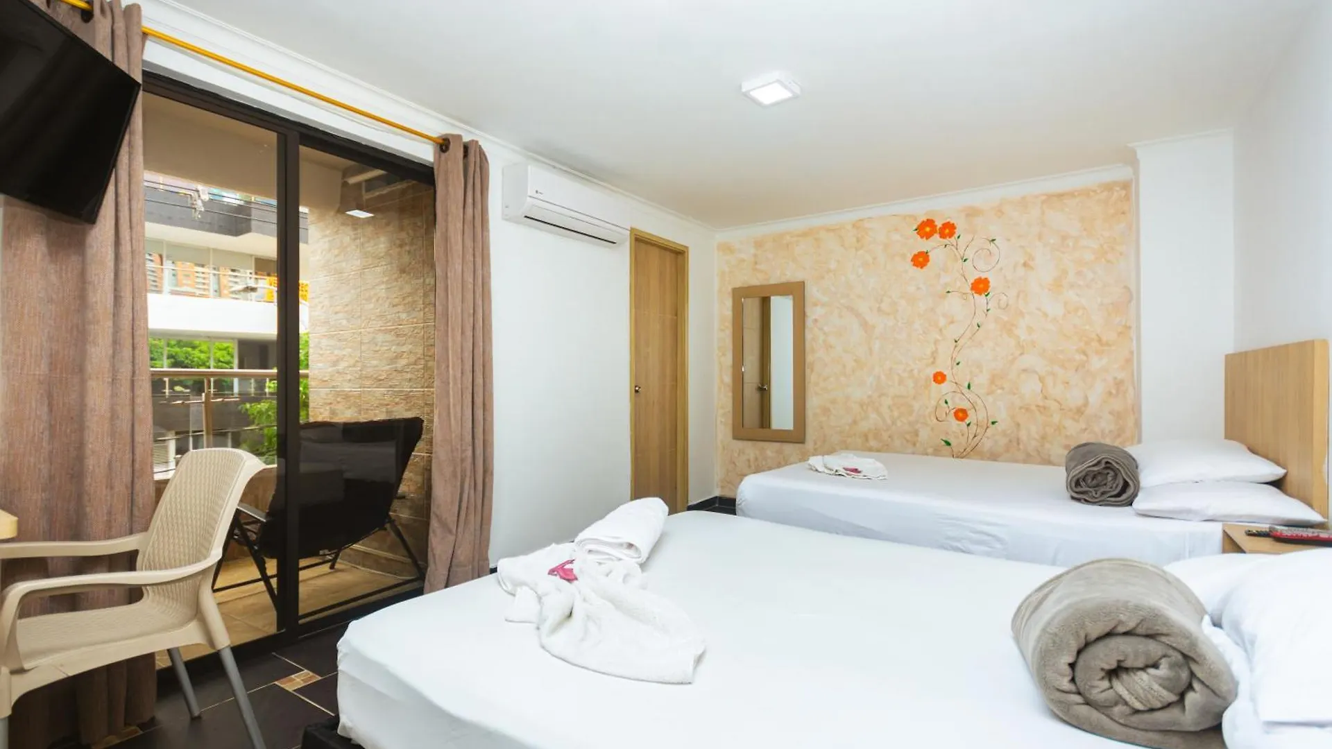 Hotel Colores Boutique 메딜린