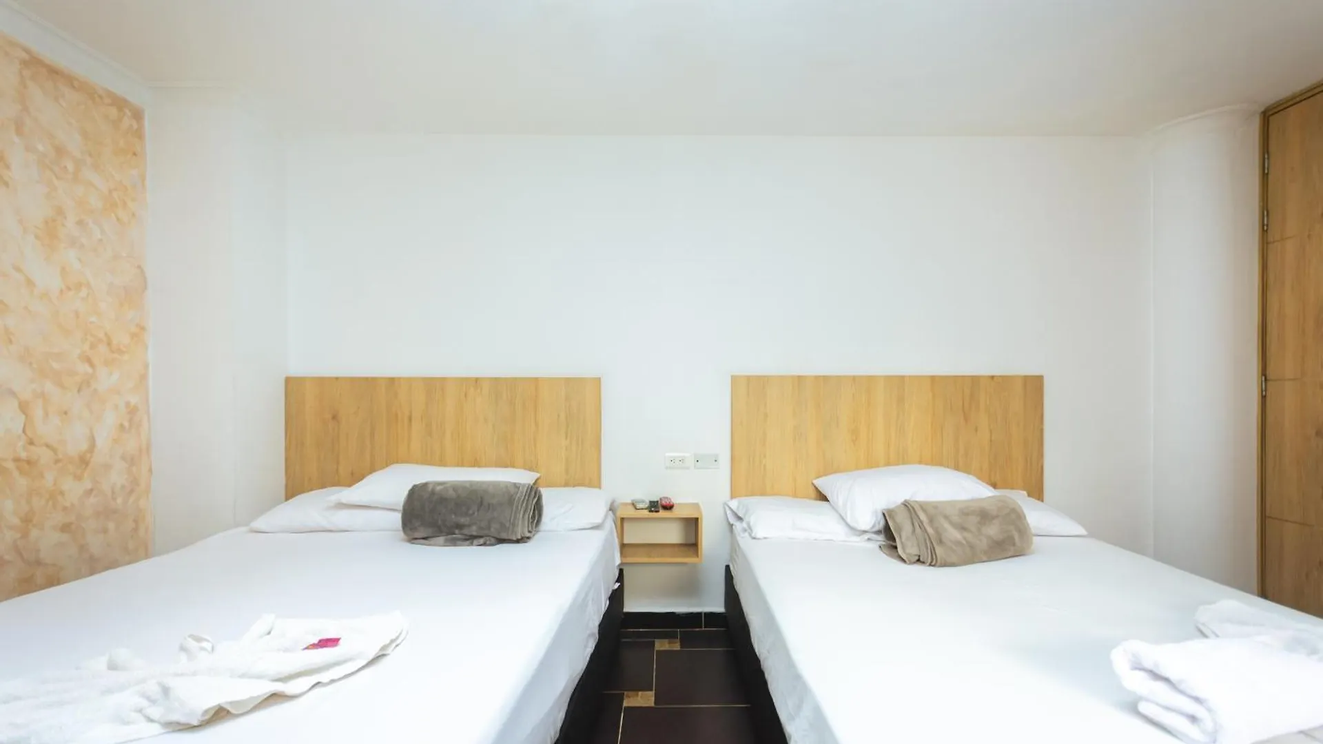 Hotel Colores Boutique 메딜린 4*,